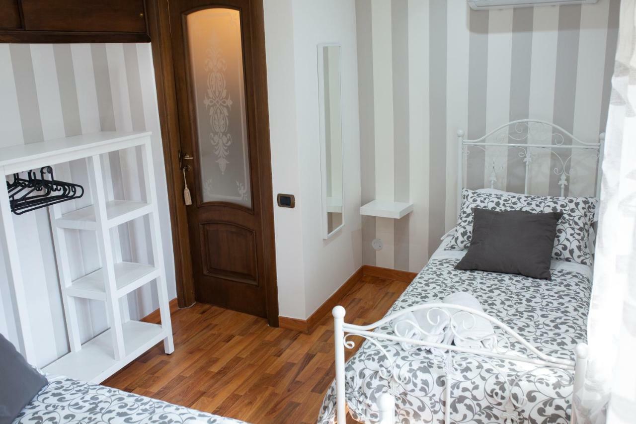 Ferienwohnung Dimora De Curtis Neapel Exterior foto